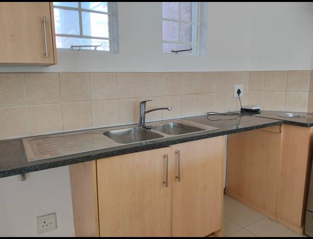 2 BEDROOM APARTMENT RENTED IN FERNDALE